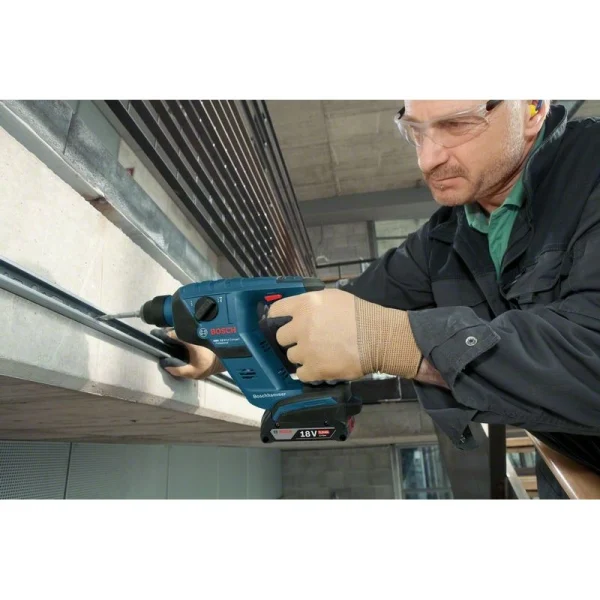 Аккумуляторный перфоратор Bosch GBH 18 V-LI Compact (0611905308) — изображение 3