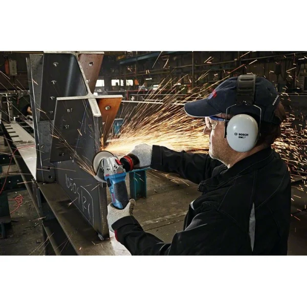 Угловая шлифмашина Bosch GWS 19-125 CI (060179N002) — изображение 4