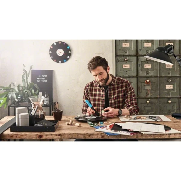 Аккумуляторный клеевой пистолет Bosch GLUEY Evergreen 06032A2100 — изображение 3