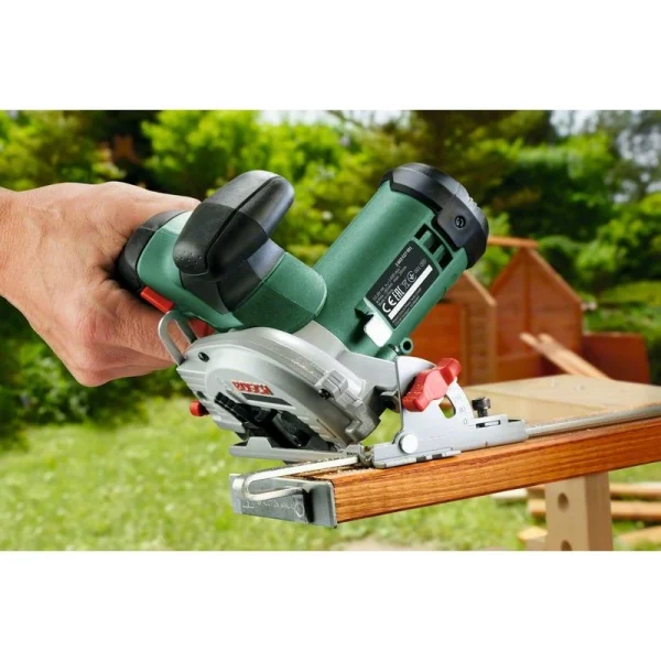 Аккумуляторная дисковая пила Bosch UniversalCirc 12 (без акк. и заряд. у-ва) 06033C7003 — изображение 8
