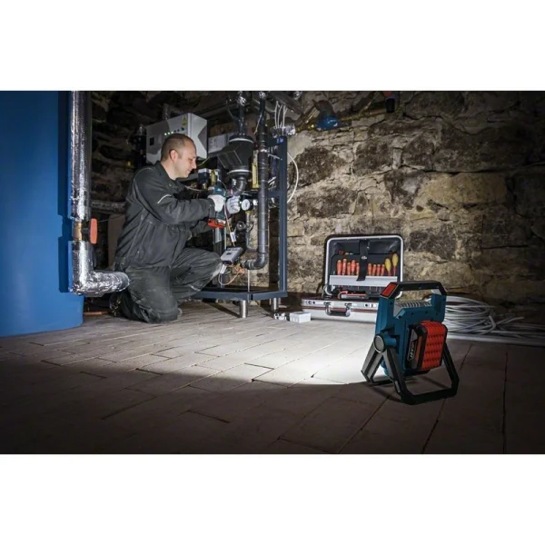 Аккумуляторный фонарь Bosch GLI 18V-1900 0601446400 — изображение 2