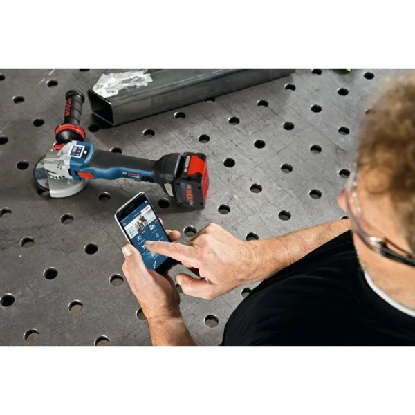 Аккумуляторная угловая шлифмашина Bosch GWS 18V-10 SC 06019G340D — изображение 4