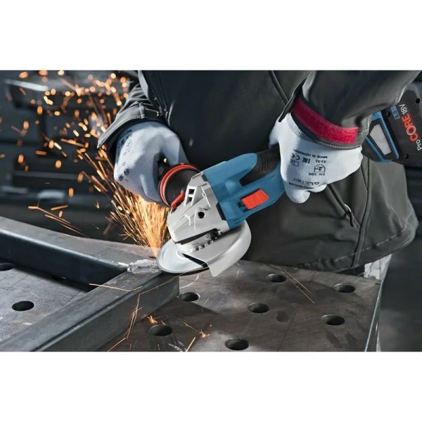 Аккумуляторная угловая шлифмашина Bosch GWS 18V-15 C 06019H6000 — изображение 3