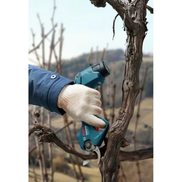 Аккумуляторный секатор Bosch Pro Pruner 06019K1021 — изображение 4