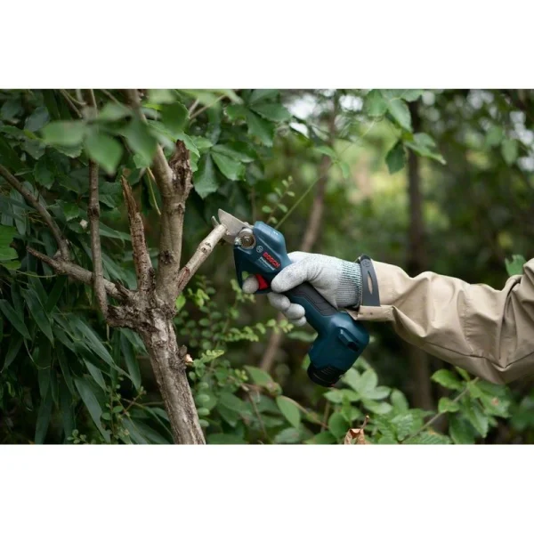 Аккумуляторный секатор Bosch Pro Pruner 06019K1020 — изображение 3